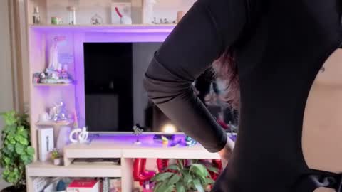 Melissa online show from March 18, 2026, 1:25 pm