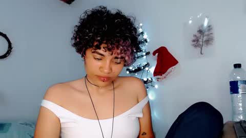 Snapshot of melissa_and_carol chatting on December 20, 2024, 10:11 pm Carol - Dany online show from December 20, 2024, 10:11 pm