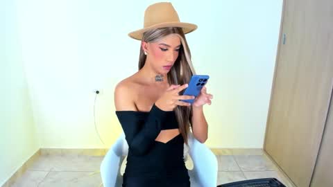 Snapshot of melissa_fem_ chatting on January 9, 2026, 9:16 pm M E L I S S A online show from January 9, 2026, 9:16 pm