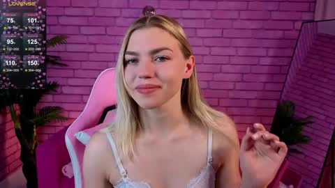 Snapshot of melissachristal chatting on October 15, 2025, 1:17 am melissachristal online show from October 15, 2025, 1:17 am