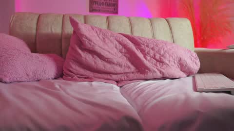 melissajones3 online show from February 6, 2025, 2:55 am