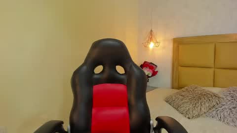 Snapshot of melissarouge chatting on May 14, 2026, 7:53 pm online show from May 14, 2026, 7:53 pm