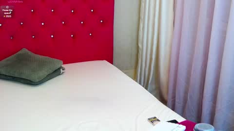 Snapshot of mellaniebliss chatting on July 27, 2026, 4:41 am Mellanie online show from July 27, 2026, 4:41 am