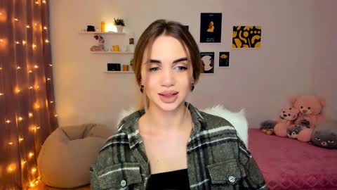 Tessa online show from December 9, 2024, 12:12 am