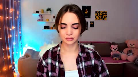 Tessa online show from December 22, 2024, 9:20 pm