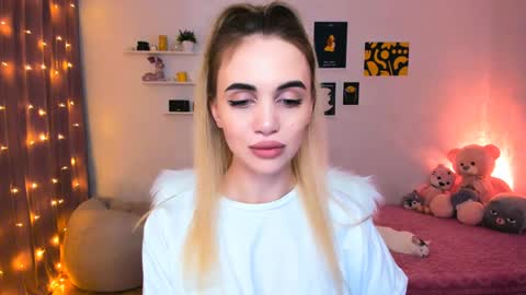 Tessa online show from December 25, 2024, 12:37 am