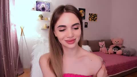 Tessa online show from March 8, 2025, 9:40 pm