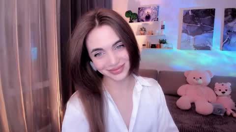 Tessa online show from March 1, 2026, 4:14 am