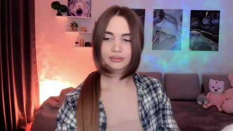 Tessa online show from April 8, 2026, 10:10 pm