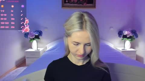 Mellina online show from April 22, 2026, 8:32 pm