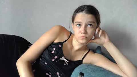 Snapshot of mellisamaxwell chatting on July 7, 2026, 6:47 am Mellisa online show from July 7, 2026, 6:47 am
