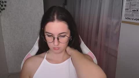 Snapshot of mellonmayre chatting on October 25, 2025, 8:14 pm mellonmayre online show from October 25, 2025, 8:14 pm