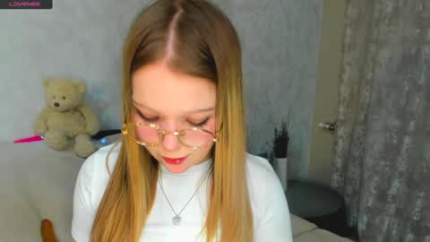 Snapshot of melmooon chatting on January 17, 2025, 4:47 pm MelMooon online show from January 17, 2025, 4:47 pm