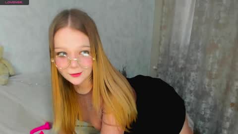 Snapshot of melmooon chatting on January 30, 2025, 12:16 pm MelMooon online show from January 30, 2025, 12:16 pm