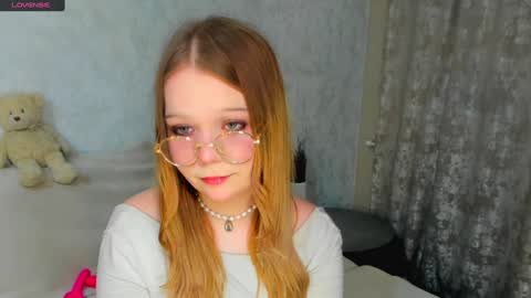 Snapshot of melmooon chatting on January 31, 2025, 8:22 pm MelMooon online show from January 31, 2025, 8:22 pm