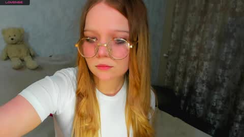 Snapshot of melmooon chatting on February 1, 2025, 5:05 pm MelMooon online show from February 1, 2025, 5:05 pm