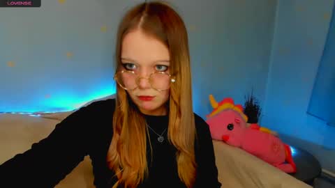 Snapshot of melmooon chatting on February 22, 2025, 5:35 pm MelMooon online show from February 22, 2025, 5:35 pm