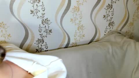 Snapshot of melmooon chatting on October 15, 2025, 8:20 pm MelMooon online show from October 15, 2025, 8:20 pm