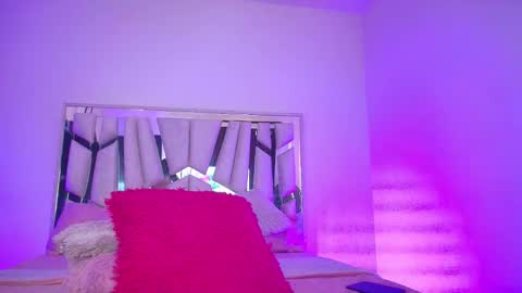    online show from October 20, 2025, 7:25 pm