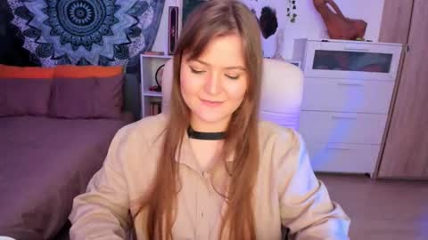 Snapshot of melody_hanna chatting on December 16, 2024, 4:38 pm Melody Hanna online show from December 16, 2024, 4:38 pm