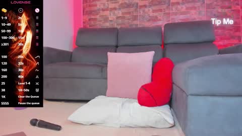 melody_starr online show from October 13, 2025, 8:42 pm