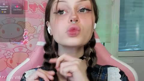 Snapshot of melonipinkbb chatting on March 12, 2026, 1:17 pm MELONI online show from March 12, 2026, 1:17 pm