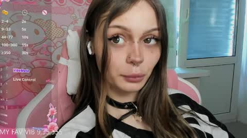 Snapshot of melonipinkbb chatting on March 31, 2026, 9:43 am MELONI online show from March 31, 2026, 9:43 am