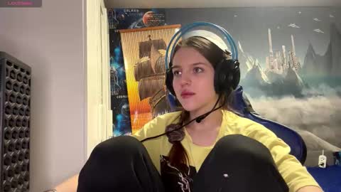 Hi Im Aria 18 years old online show from March 13, 2026, 5:08 pm