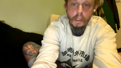 Snapshot of melt13 chatting on March 8, 2026, 5:55 am melt13 online show from March 8, 2026, 5:55 am