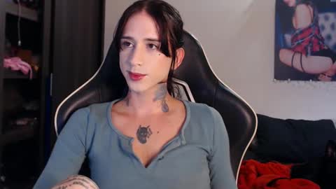 mely online show from February 22, 2025, 10:52 pm