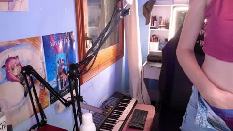 Megumi  Aina online show from April 9, 2026, 4:34 pm