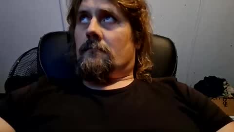 Snapshot of men10_12_1983 chatting on October 8, 2025, 5:54 pm men10_12_1983 online show from October 8, 2025, 5:54 pm