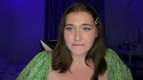 Snapshot of meow_claws chatting on July 4, 2026, 6:25 pm Kitten online show from July 4, 2026, 6:25 pm