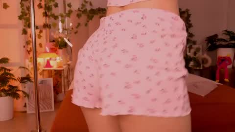 Snapshot of meow_nancy chatting on May 31, 2026, 5:04 am Heeyyooo Im Nans Subscribe to me I will be glad online show from May 31, 2026, 5:04 am