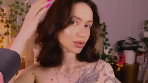 Snapshot of meow_nancy chatting on June 5, 2026, 6:52 am Heeyyooo Im Nans Subscribe to me I will be glad online show from June 5, 2026, 6:52 am