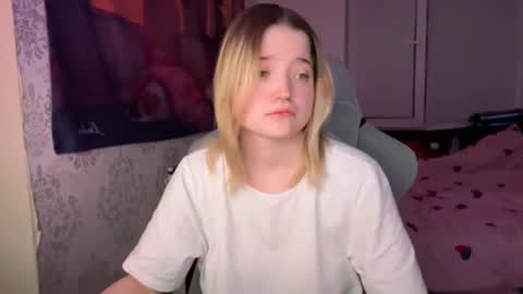 meowme online show from January 4, 2025, 3:07 am