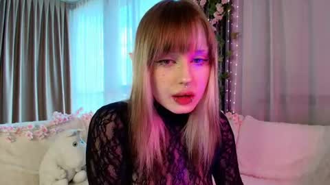Snapshot of meowrinn_ chatting on June 24, 2026, 6:23 am RInn online show from June 24, 2026, 6:23 am