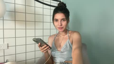 Snapshot of meralynn chatting on June 24, 2026, 8:57 am LEVA online show from June 24, 2026, 8:57 am