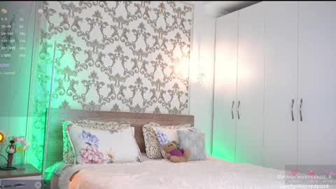 Snapshot of mercedesss_8 chatting on January 23, 2025, 9:29 am Next show on 03 Dec online show from January 23, 2025, 9:29 am