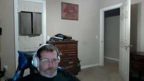 mercer1977 online show from February 27, 2026, 6:46 am