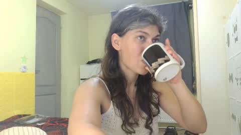 Snapshot of merciylove chatting on April 3, 2026, 6:39 pm Miss Helena online show from April 3, 2026, 6:39 pm