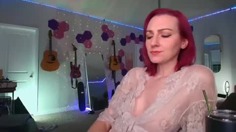 Snapshot of meredithbae chatting on January 8, 2025, 5:16 am Meredith Bae online show from January 8, 2025, 5:16 am