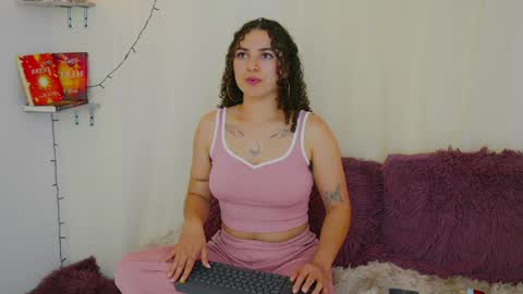 Merida Bell online show from January 3, 2025, 11:44 pm