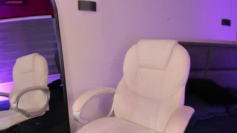 Merida  online show from February 25, 2025, 10:47 am