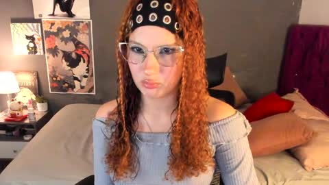 laura 3 i am independent model online show from March 22, 2026, 2:37 am