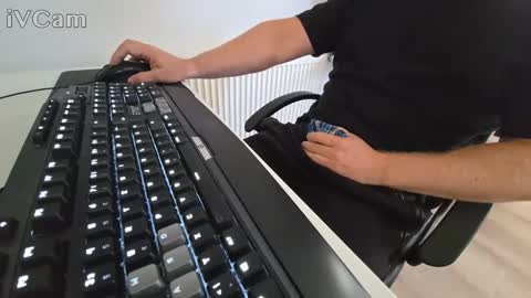 Snapshot of meridian132 chatting on September 18, 2025, 8:27 am meridian132 online show from September 18, 2025, 8:27 am