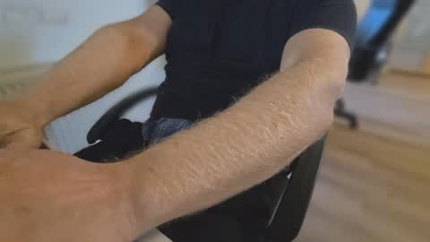 Snapshot of meridian132 chatting on November 4, 2025, 3:22 pm meridian132 online show from November 4, 2025, 3:22 pm