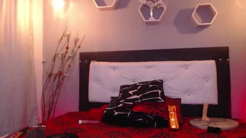 Snapshot of meriiiidaa chatting on September 24, 2025, 3:10 am meriiiidaa online show from September 24, 2025, 3:10 am