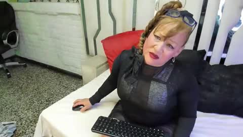 Snapshot of meriland_hh chatting on May 3, 2026, 5:46 am Meriland online show from May 3, 2026, 5:46 am
