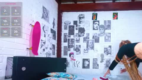 Snapshot of merlinabad chatting on December 2, 2024, 11:51 pm AURORA online show from December 2, 2024, 11:51 pm